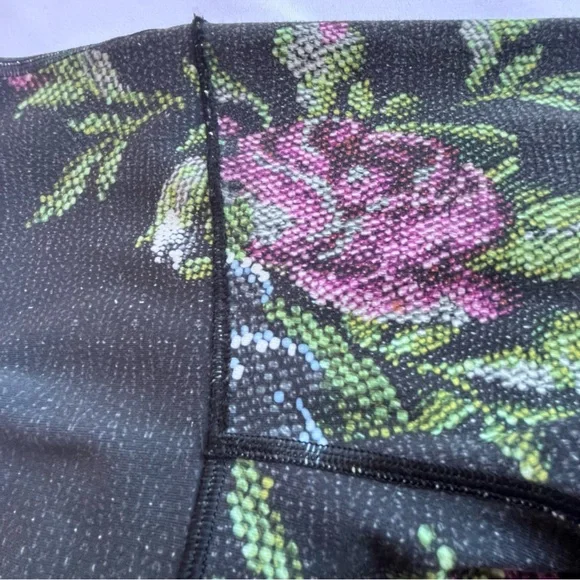 Lululemon Athletica Black Floral Leggings - Picture 5 of 9